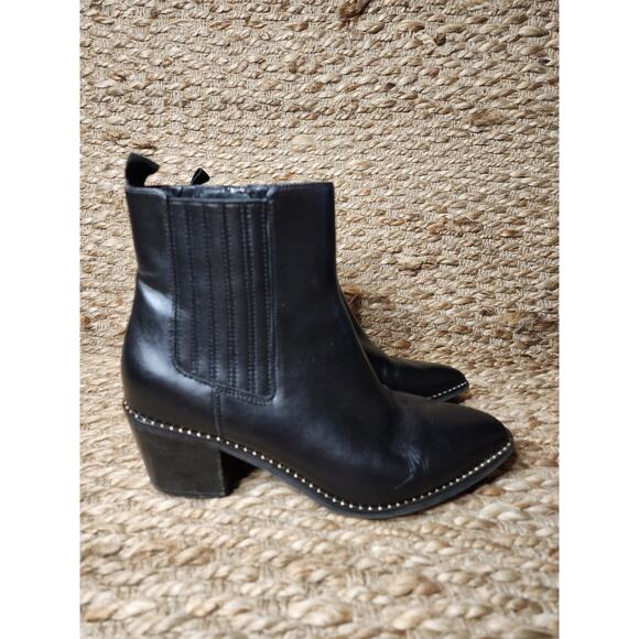 Deltan Womens Black Leather Ankle Boots Shoes 9.5 M Zip-Up Biker - Picture 5 of 11